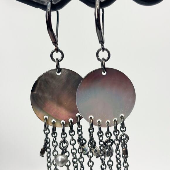 Boho‎ Shell Disc & Beaded Chain Dangle Earrings Gunmetal Tone w/ Leverback Hooks - Picture 2 of 5
